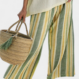 Caterina – top sofisticado e calças às riscas