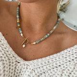 Colar vintage em ouro com pedras
